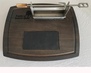 Kuedes_indoorgrill_Eiche_schwarz_schiefer